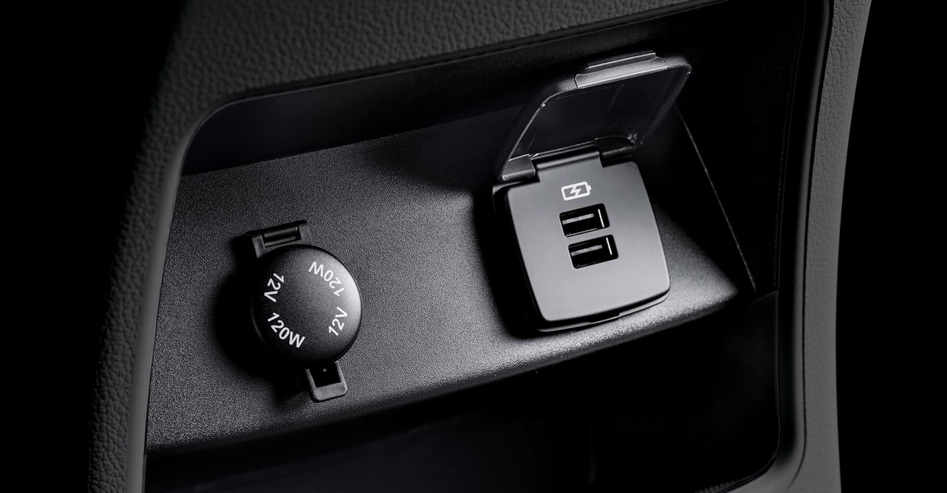 Rexton Technology 8 (1) - Hereford Motor Group