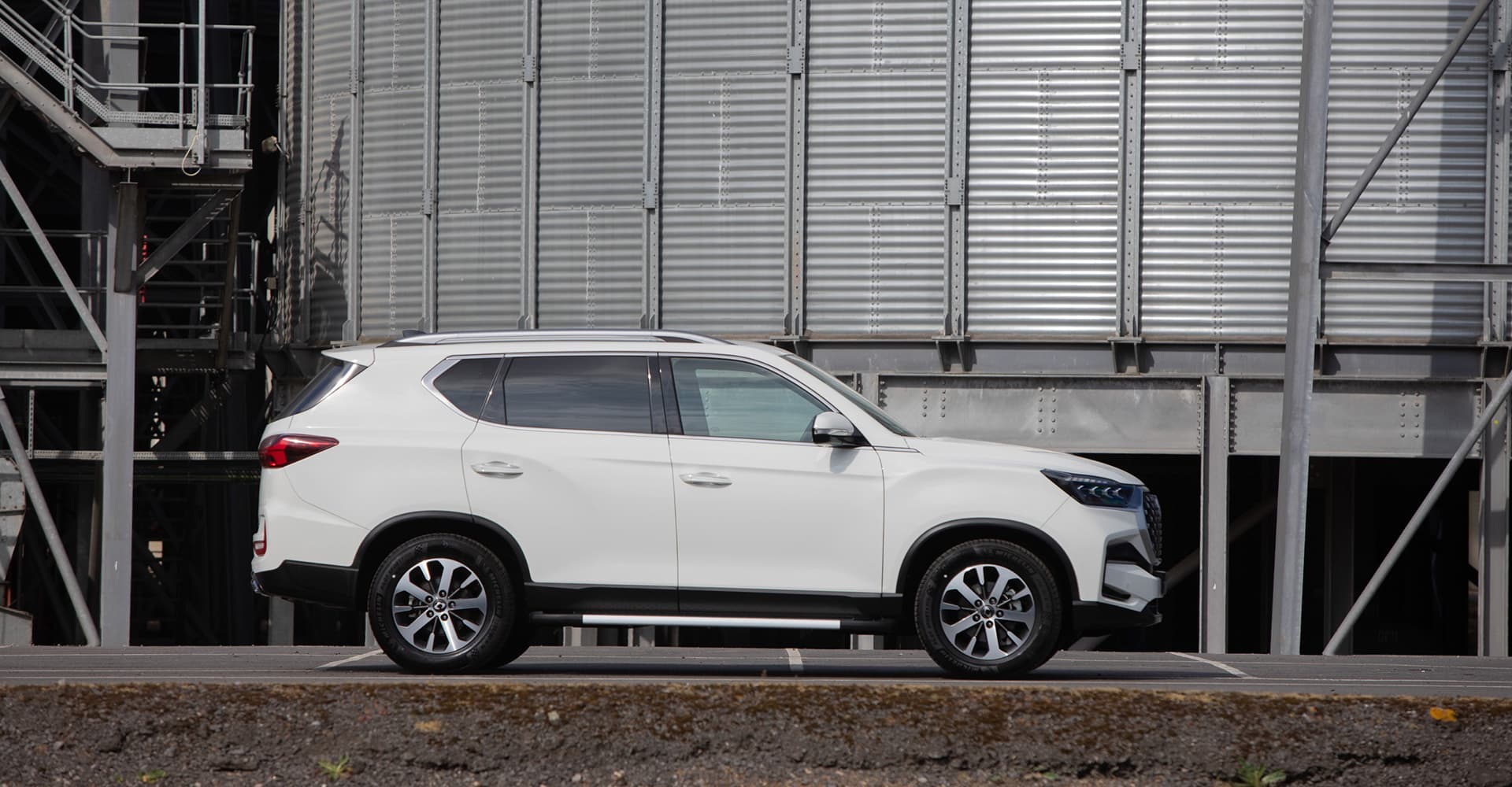 Rexton Commercial Model Page Hero 2 (1) - Hereford Motor Group