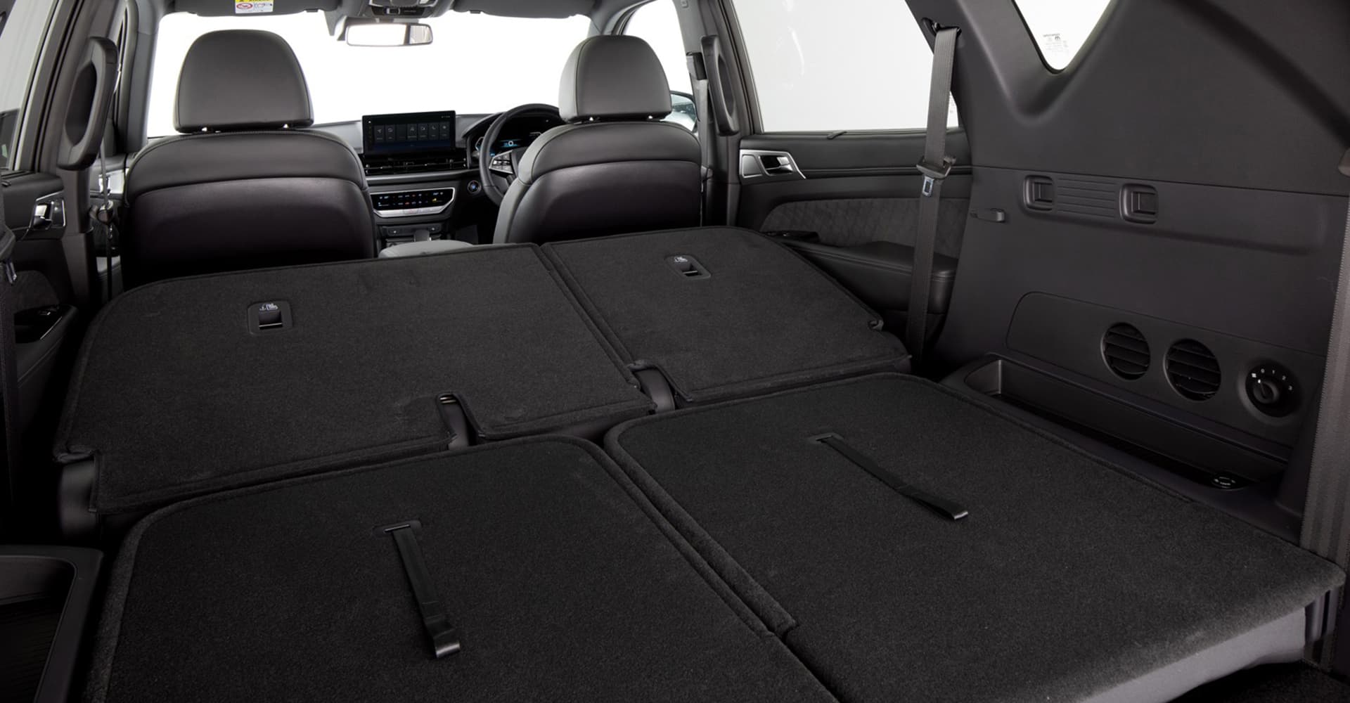 Rexton Space 6 (1) - Station Garage Motor Group